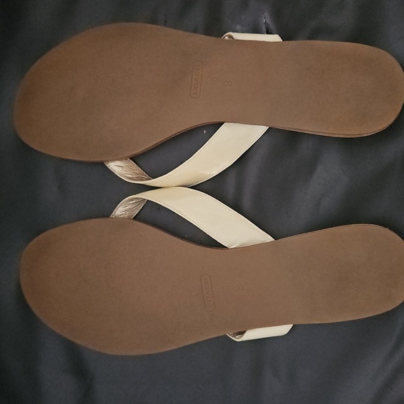 Coach Women's Sz10B Sara Flat Strap Logo Sandals Patent Cream 100% Leather - Picture 11 of 11